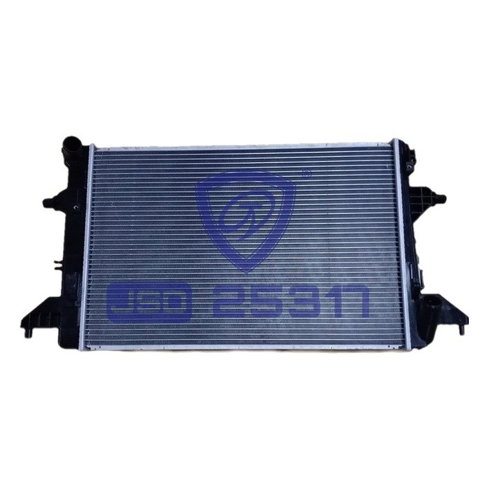 Radiator 25310-Bu000 M30400282 Radiator 25310-Bu000 M30400282